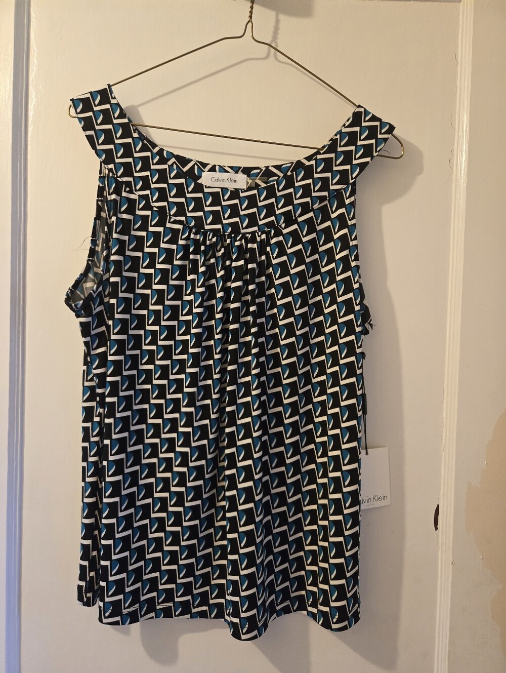 Calvin Klein Black & Blue Geometric Sleeveless Top